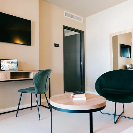 Ξενοδοχείο Restaurant La Madrague 3*