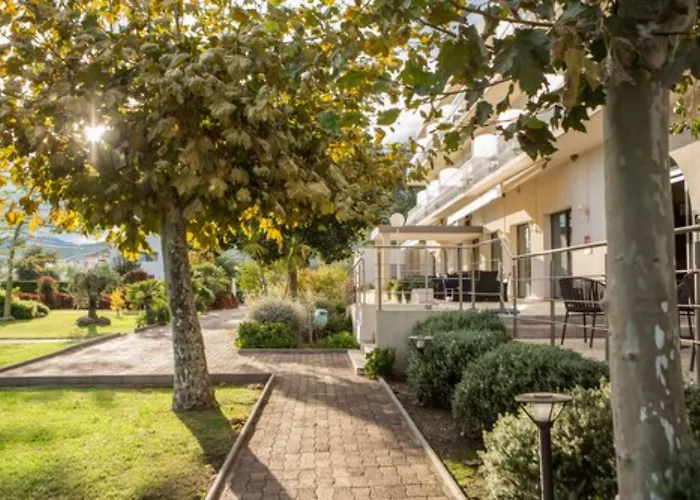 Restaurant La Madrague 酒店 3*