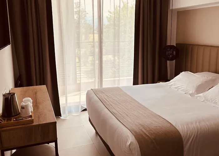 Restaurant La Madrague 酒店 3*