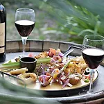 Restaurant La Madrague מלון
