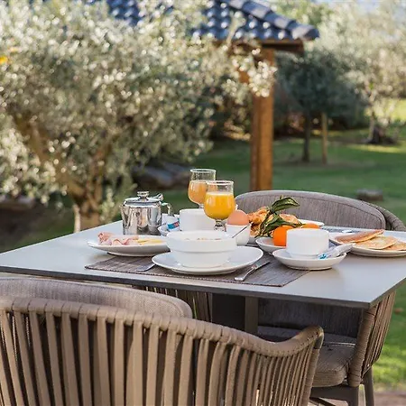 Hotel Restaurant La Madrague Lucciana (Corsica)