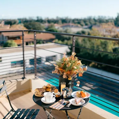 ホテル Restaurant La Madrague リュクシアナ