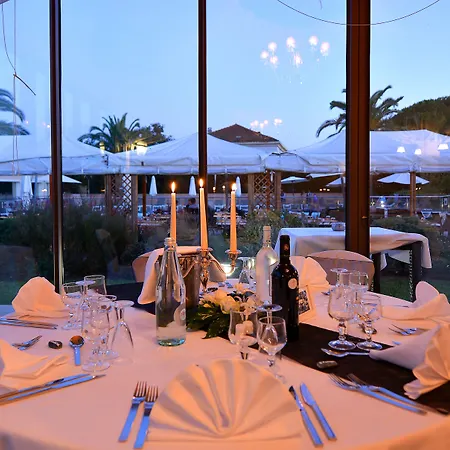 호텔 Restaurant La Madrague 3*