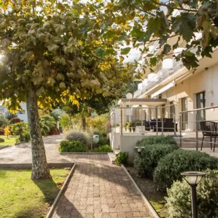 Restaurant La Madrague 호텔 3*