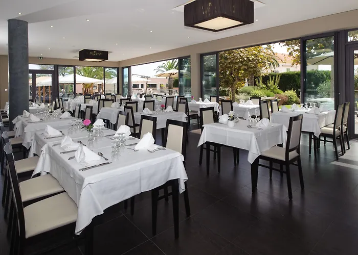 Отель Restaurant La Madrague