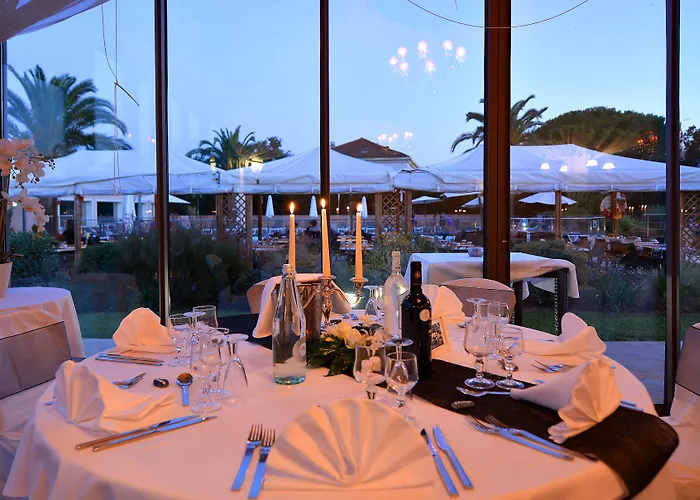 Hotel Restaurant La Madrague 3*